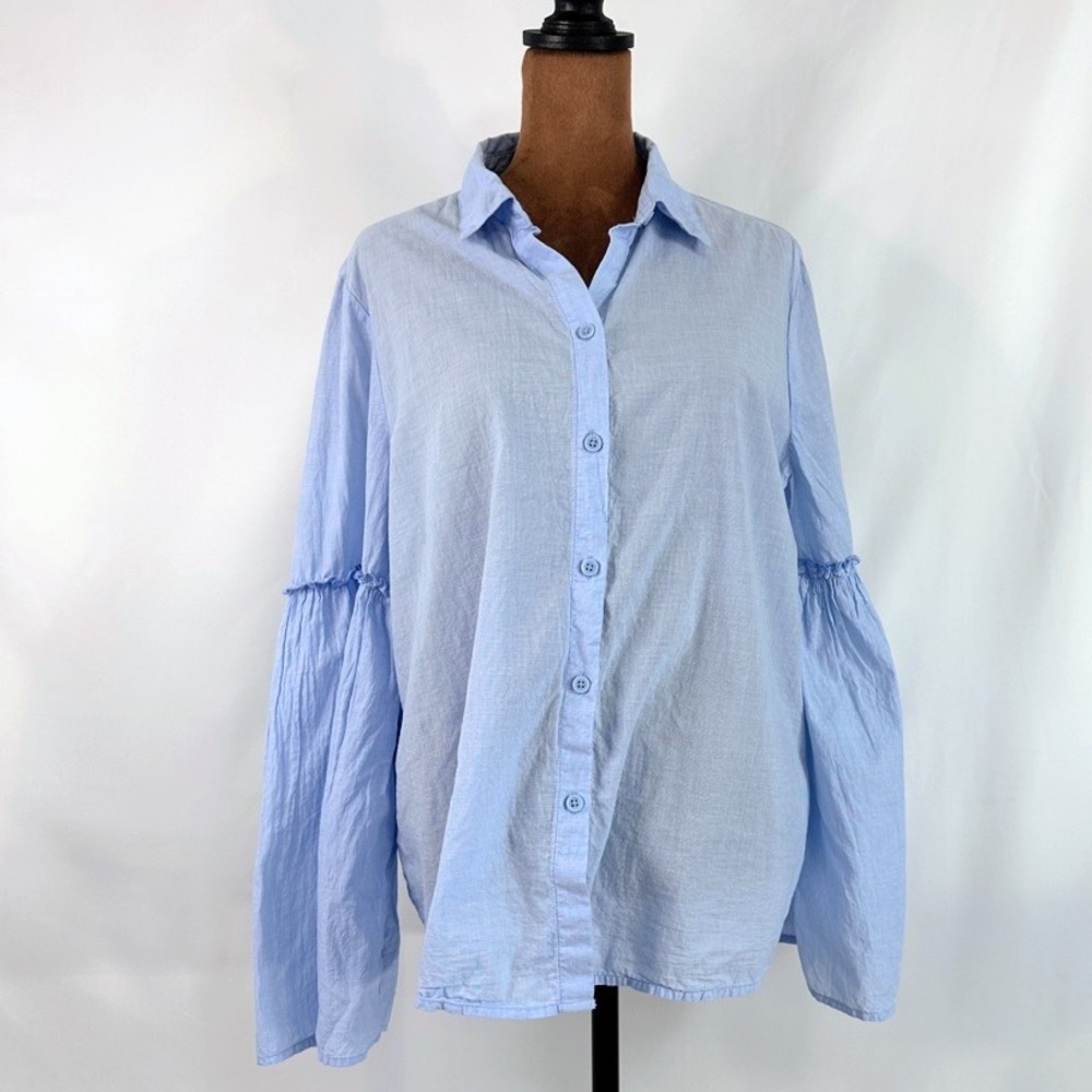 beachlunchlounge Button Down‎ top Womens Large Blue Excellent Bell Sleeve Cotton